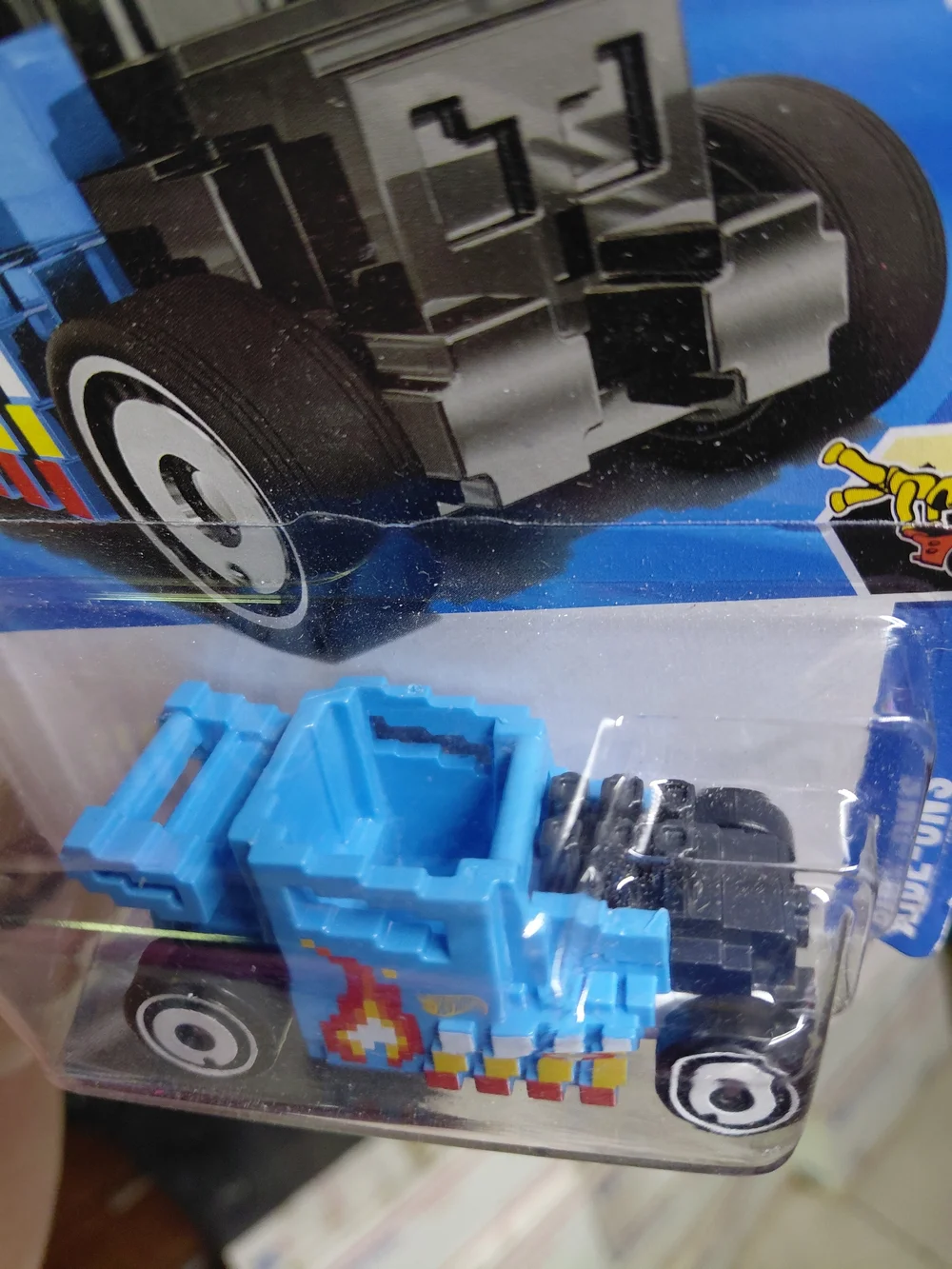 blue Hot Wheels Pixel Shaker features an 8-bit blocky bone Shaker fire 🔥